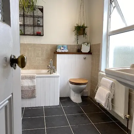 Spacious, Seaside, Victorian 